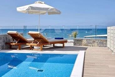 Alexander Beach Hotel & Village Resort