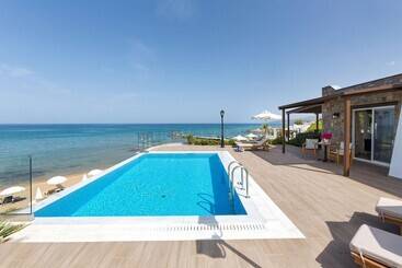 Alexander Beach Hotel & Village Resort