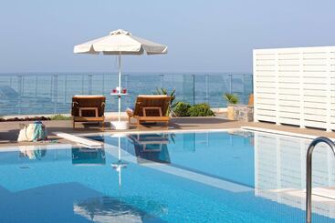 Alexander Beach Hotel & Village Resort