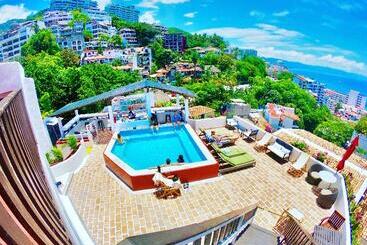 هتل Amaca Puerto Vallarta  Adults Only