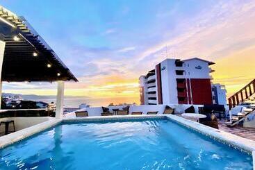 هتل Amaca Puerto Vallarta  Adults Only