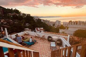 هتل Amaca Puerto Vallarta  Adults Only