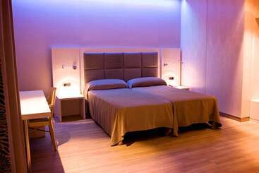 هتل Barcelona House