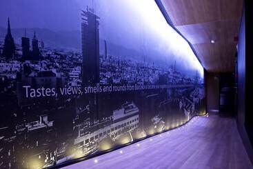 هتل Barcelona House