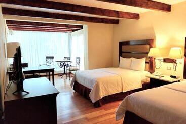 هتل Es Villa Mercedes San Cristobal