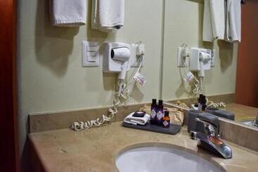 هتل Es Villa Mercedes San Cristobal