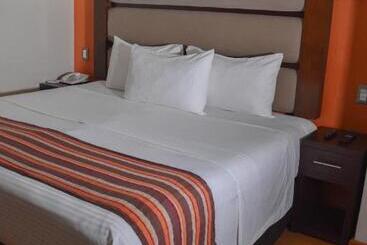 هتل Es Villa Mercedes San Cristobal