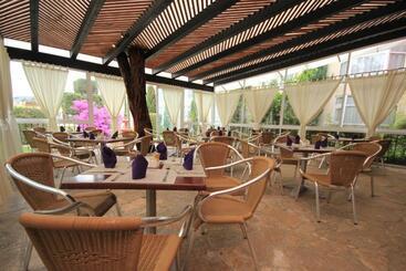 هتل Es Villa Mercedes San Cristobal