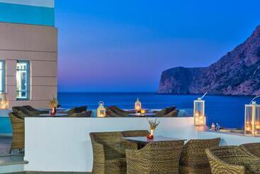 هتل Fodele Beach Water Park Resort