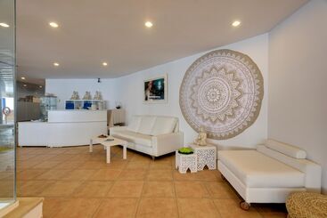 هتل Garden Playanatural - Adults Only