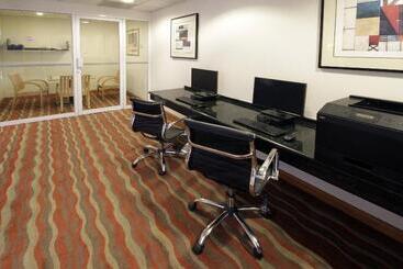 هتل Holiday Inn Express Torreon, An Ihg