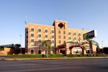 هتل Holiday Inn Express Torreon, An Ihg