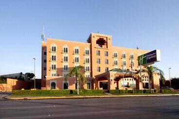 هتل Holiday Inn Express Torreon, An Ihg