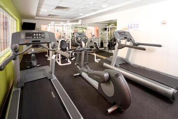 هتل Holiday Inn Express Torreon, An Ihg