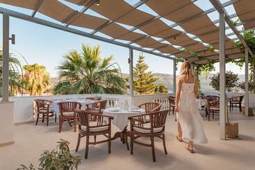 Ino Hotel & Suites