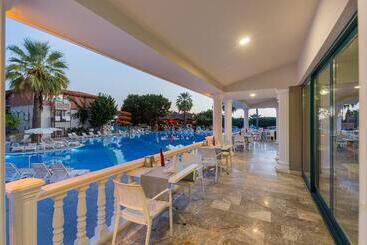 هتل Justiniano Club Alanya