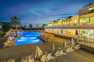 هتل Justiniano Club Alanya