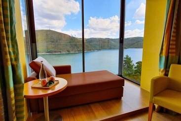 هتل Lago Azul Eco