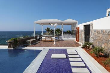 هتل Minos Imperial Luxury Beach Resort & Spa Milatos