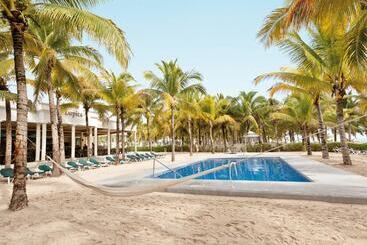 هتل Riu Lupita - All Inclusive