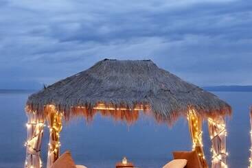 Отель Princess Resort, Santikos Collection