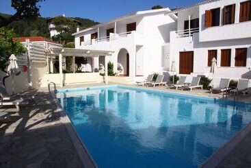 هتل Skopelos Village