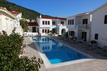 هتل Skopelos Village