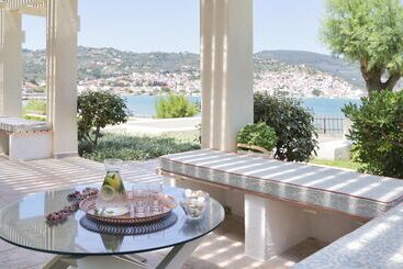 هتل Skopelos Village