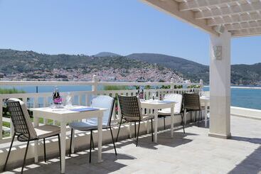 هتل Skopelos Village