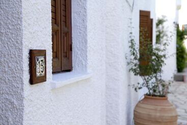 هتل Skopelos Village