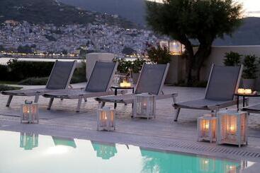 هتل Skopelos Village