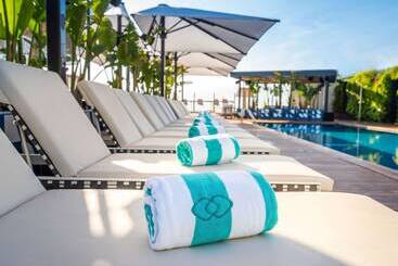هتل Sofitel Barcelona Skipper