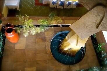 בית מלון כפרי & Suites Villa Del Sol