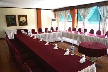 בית מלון כפרי & Suites Villa Del Sol