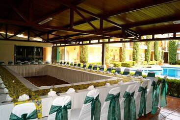 בית מלון כפרי & Suites Villa Del Sol