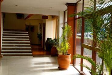 בית מלון כפרי & Suites Villa Del Sol