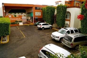 בית מלון כפרי & Suites Villa Del Sol
