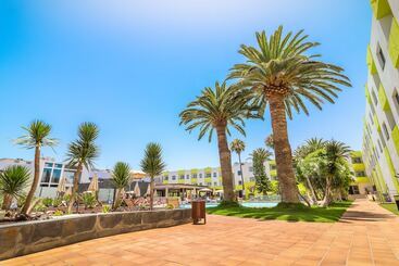 هتل LIVVO Corralejo Beach