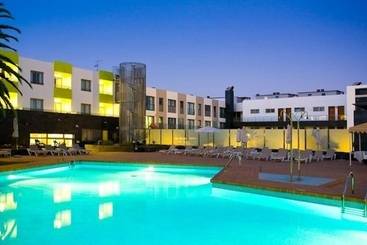 هتل LIVVO Corralejo Beach