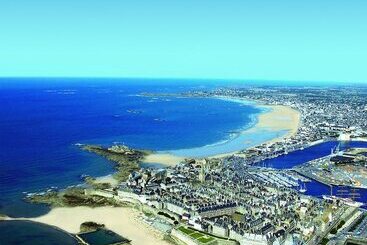 هتل Hôtel Des Marins