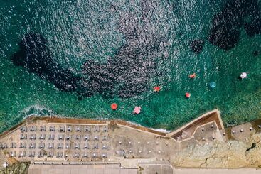 هتل Peninsula Resort & Spa