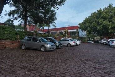 Villa San Jose Hotel & Suites