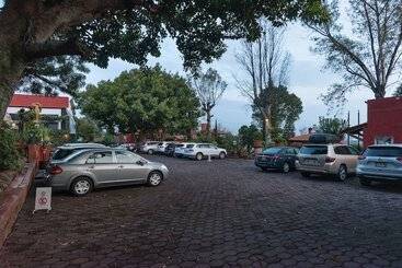 Villa San Jose Hotel & Suites
