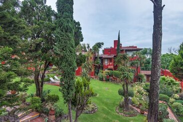 Villa San Jose Hotel & Suites
