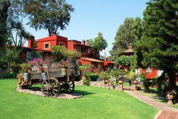 Villa San Jose Hotel & Suites