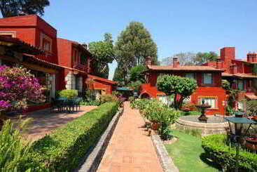 Villa San Jose Hotel & Suites