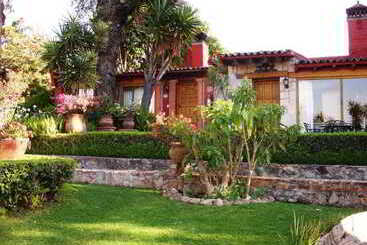 Villa San Jose Hotel & Suites