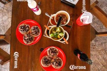 هتل Xbalamqué & Spa Cancún Centro