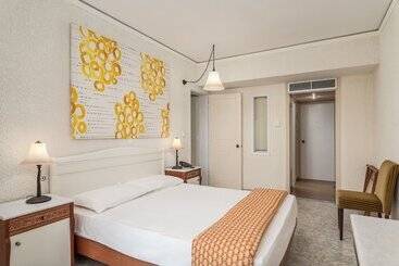 Hydrele Beach Hotel & Village