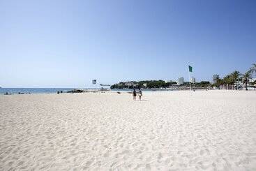 Magalluf Playa Apartments - Adults Only